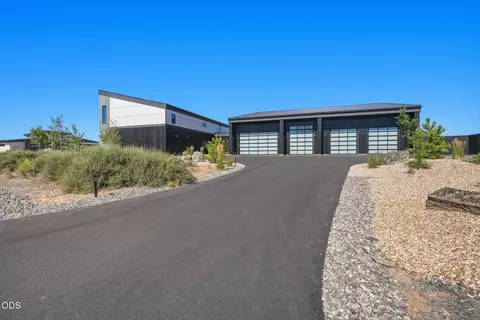 62333 Mcclain Dr, Bend, OR 97703