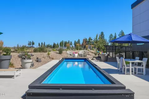 Exterior - 62333 Mcclain Dr, Bend, OR 97703 photo 5 of 11