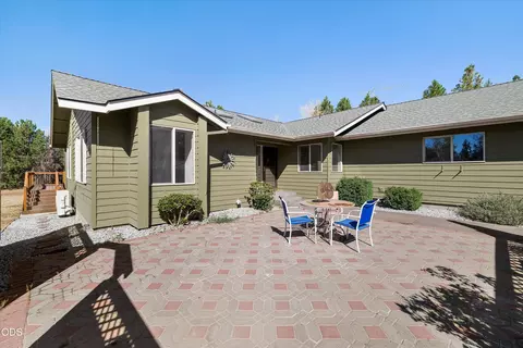 Exterior - 65015 Hopper Rd, Bend, OR 97703 photo 8 of 11