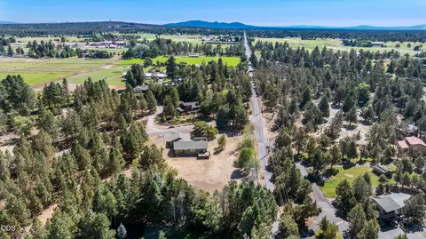 View/Area - 65015 Hopper Rd, Bend, OR 97703 photo 8 of 8