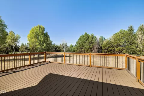 Exterior - 65015 Hopper Rd, Bend, OR 97703 photo 4 of 11