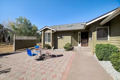 Exterior - 65015 Hopper Rd, Bend, OR 97703 photo 2 of 11