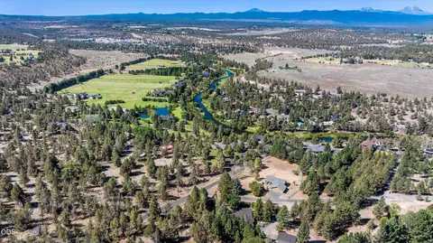 View/Area - 65015 Hopper Rd, Bend, OR 97703 photo 6 of 8