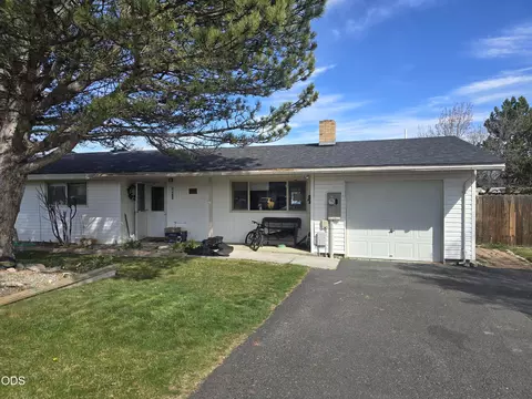 10443 Wright Ave, Klamath Falls, OR 97603