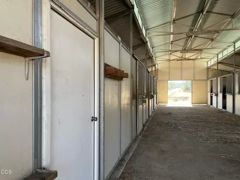 Entry Way - 8720 Butte Falls Hwy, Eagle Point, OR 97524 photo 1 of 1