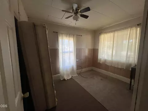 Bedroom - 8720 Butte Falls Hwy, Eagle Point, OR 97524 photo 1 of 1