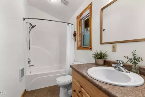 Bath - 15150 Yellow Pine Loop, Bend, OR 97707 photo 1 of 1