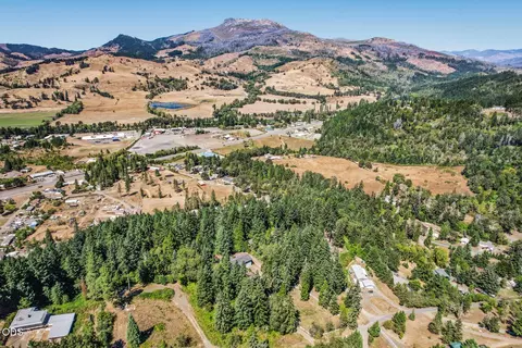 View/Area - 283 Upper Terrace Ln, Glide, OR 97443 photo 1 of 5
