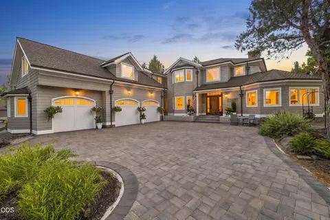 2021 Osprey Dr, Redmond, OR 97756