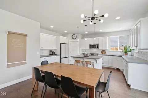 Dining - 2866 NE Marea Dr, Bend, OR 97701 photo 1 of 1