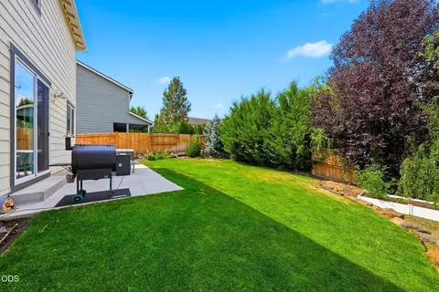 Exterior - 2866 NE Marea Dr, Bend, OR 97701 photo 6 of 6