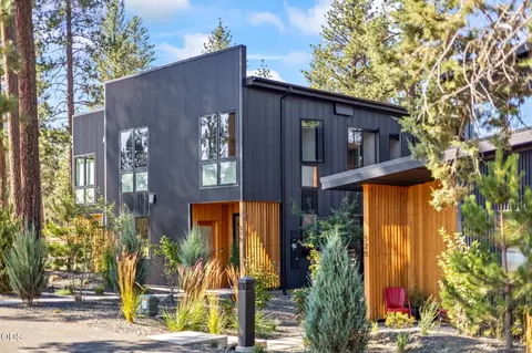 515 N Pine St, Sisters, OR 97759