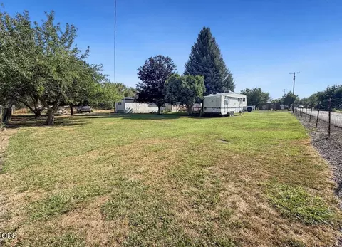 70 W Riverside St, Mount Vernon, OR 97865