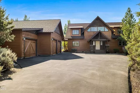 15510 SW Wooden Trestle Ct, Powell Butte, OR 97753