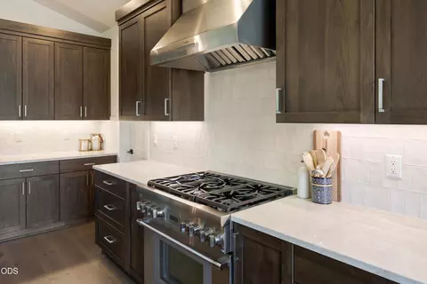 Kitchen - 3178 NW Celilo Ln, Bend, OR 97703 photo 4 of 7