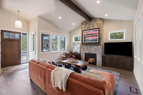 Living - 3178 NW Celilo Ln, Bend, OR 97703 photo 3 of 4