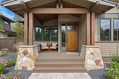 Exterior - 3178 NW Celilo Ln, Bend, OR 97703 photo 5 of 18