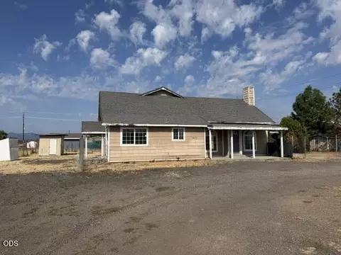 Exterior - 7465 Table Rock Ter, Central Point, OR 97502 photo 1 of 8