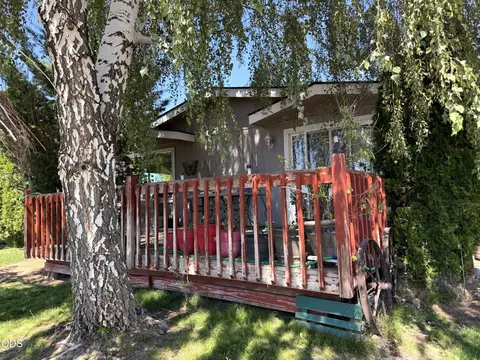 Exterior - 65211 97th St, Bend, OR 97703 photo 4 of 8