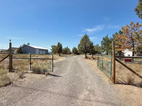 Exterior - 65211 97th St, Bend, OR 97703 photo 8 of 8