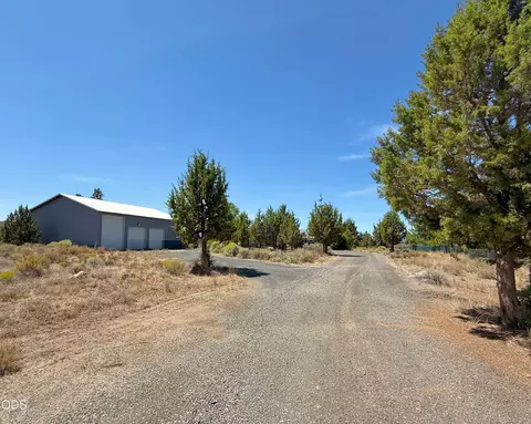Exterior - 65211 97th St, Bend, OR 97703 photo 5 of 8
