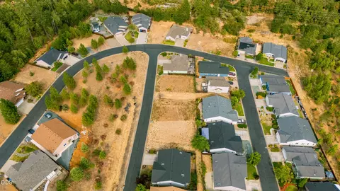 237 Red Cedar Ln, Cave Junction, OR 97523 photo 6