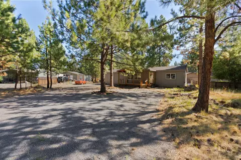 Exterior - 19700 Baker Rd, Bend, OR 97702 photo 9 of 13
