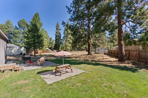 Exterior - 19700 Baker Rd, Bend, OR 97702 photo 2 of 13