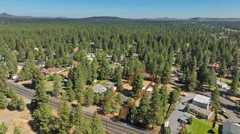 View/Area - 19700 Baker Rd, Bend, OR 97702 photo 3 of 6