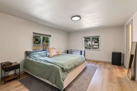 Bedroom - 19700 Baker Rd, Bend, OR 97702 photo 1 of 5