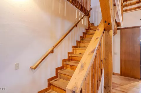 Entry Way - 688 Worthington Rd, Eagle Point, OR 97524 photo 2 of 5