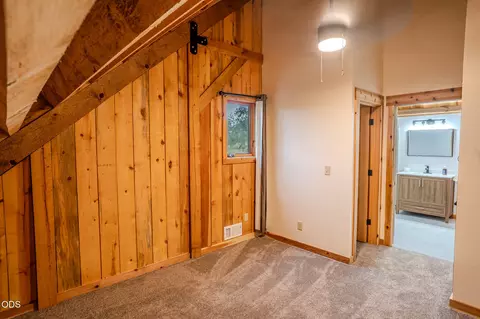 Bedroom - 688 Worthington Rd, Eagle Point, OR 97524 photo 8 of 10