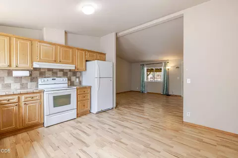 17045 West Dr, La Pine, OR 97739 photo 5
