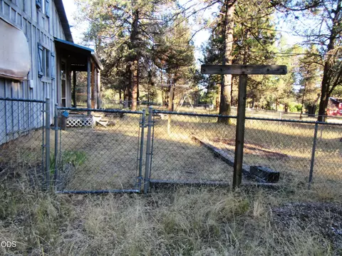 Exterior - 541 Mathews Rd, Dorris, CA 96023 photo 5 of 31