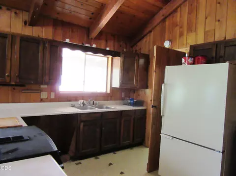 Kitchen - 541 Mathews Rd, Dorris, CA 96023 photo 2 of 3