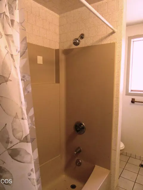 Bath - 541 Mathews Rd, Dorris, CA 96023 photo 2 of 5