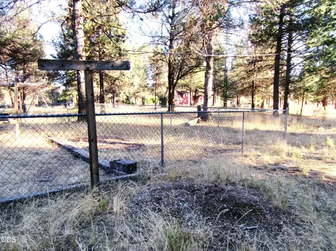 Exterior - 541 Mathews Rd, Dorris, CA 96023 photo 4 of 31
