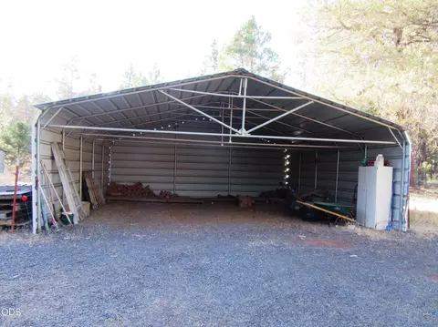 Exterior - 541 Mathews Rd, Dorris, CA 96023 photo 3 of 31