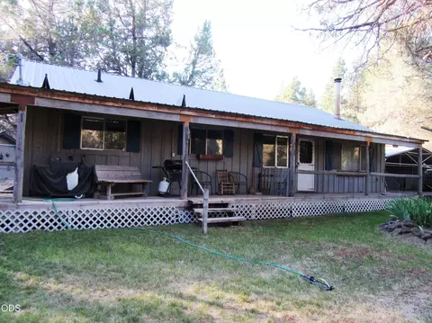 541 Mathews Rd, Dorris, CA 96023