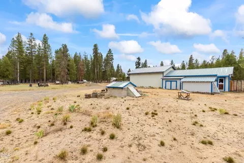 Exterior - 12342 Sun Forest Dr, La Pine, OR 97739 photo 4 of 4