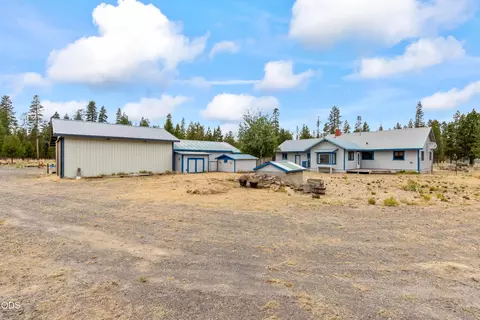 Exterior - 12342 Sun Forest Dr, La Pine, OR 97739 photo 2 of 4
