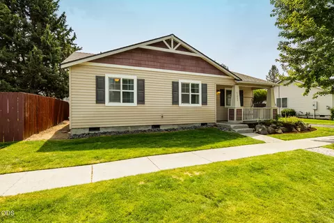 Exterior - 61049 Larkspur Loop, Bend, OR 97702 photo 2 of 9