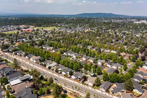 View/Area - 61049 Larkspur Loop, Bend, OR 97702 photo 2 of 3