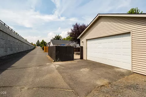 Other - 61049 Larkspur Loop, Bend, OR 97702 photo 4 of 4