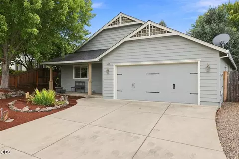 Exterior - 613 Nottingham Ter, Eagle Point, OR 97524 photo 1 of 7