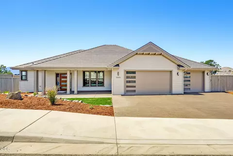 5609 Fallbrook Ln, Medford, OR 97504