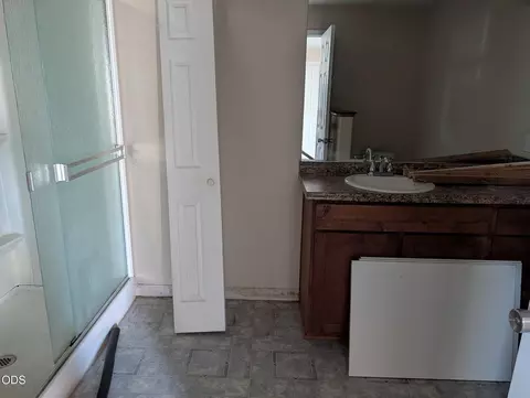 3672 Bursell Rd, Central Point, OR 97502