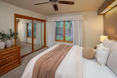 Bedroom - 57716 Vine Maple Ln, Sunriver, OR 97707 photo 3 of 3