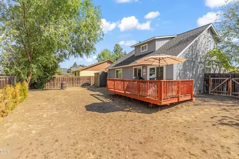 Exterior - 20716 Amber Way, Bend, OR 97701 photo 5 of 8