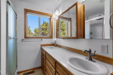 Bath - 64741 Sylvan Loop, Bend, OR 97701 photo 1 of 2